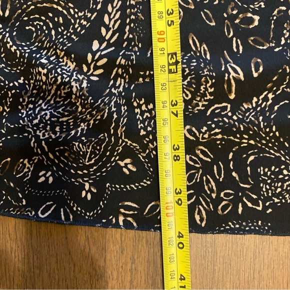 BCBGMaxAzria Black Paisley Faux Wrap Vneck Lace Cap Sleeve Size Small - Picture 11 of 12